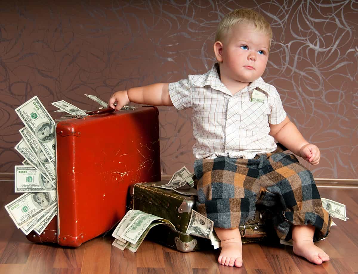 Fun and creative ways to teach kids to manage money