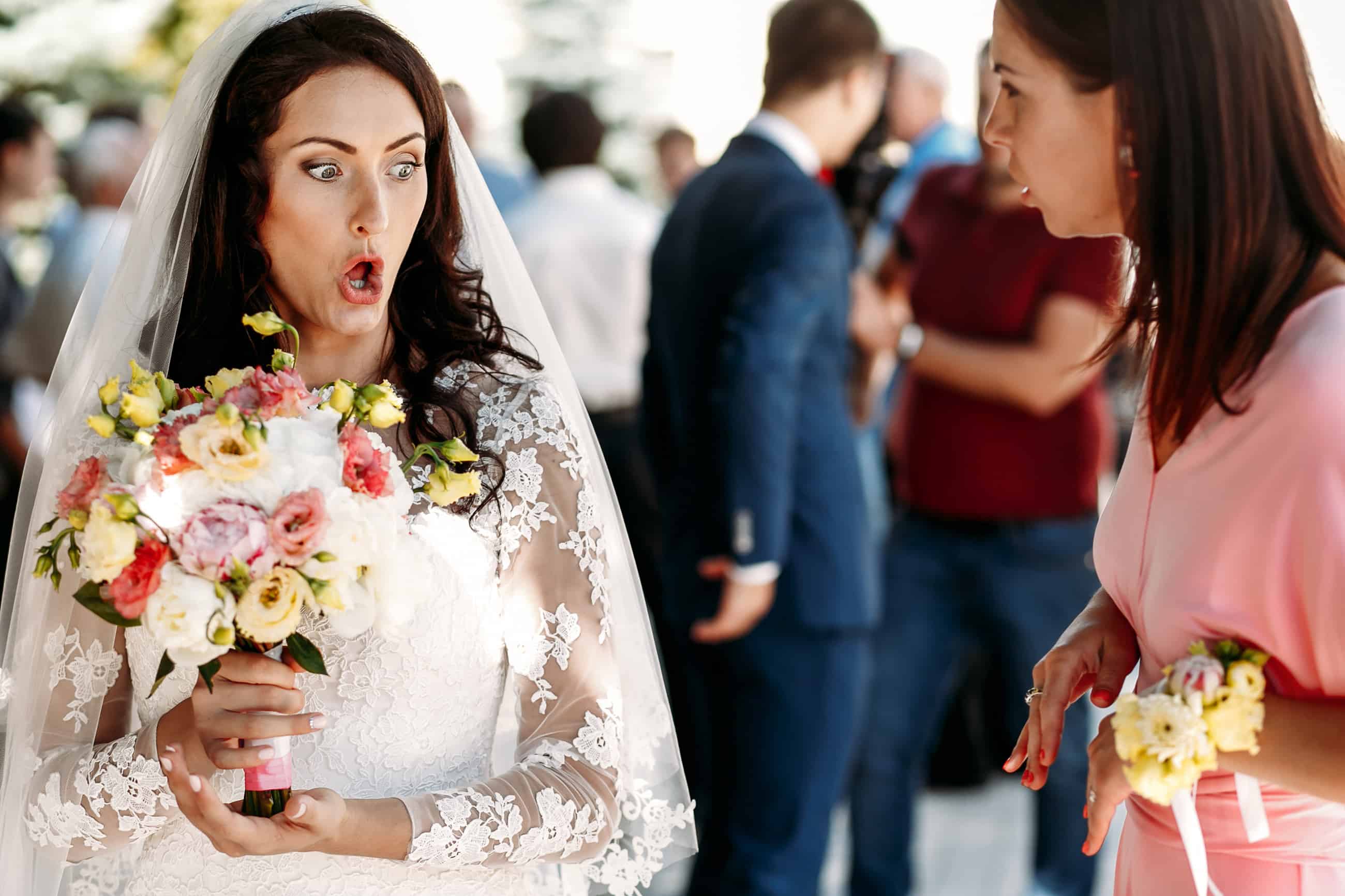Невеста отказала жениху. Невеста в шоке. Удивленная невеста. Жених и невеста в шоке. Жених и невеста удивление.