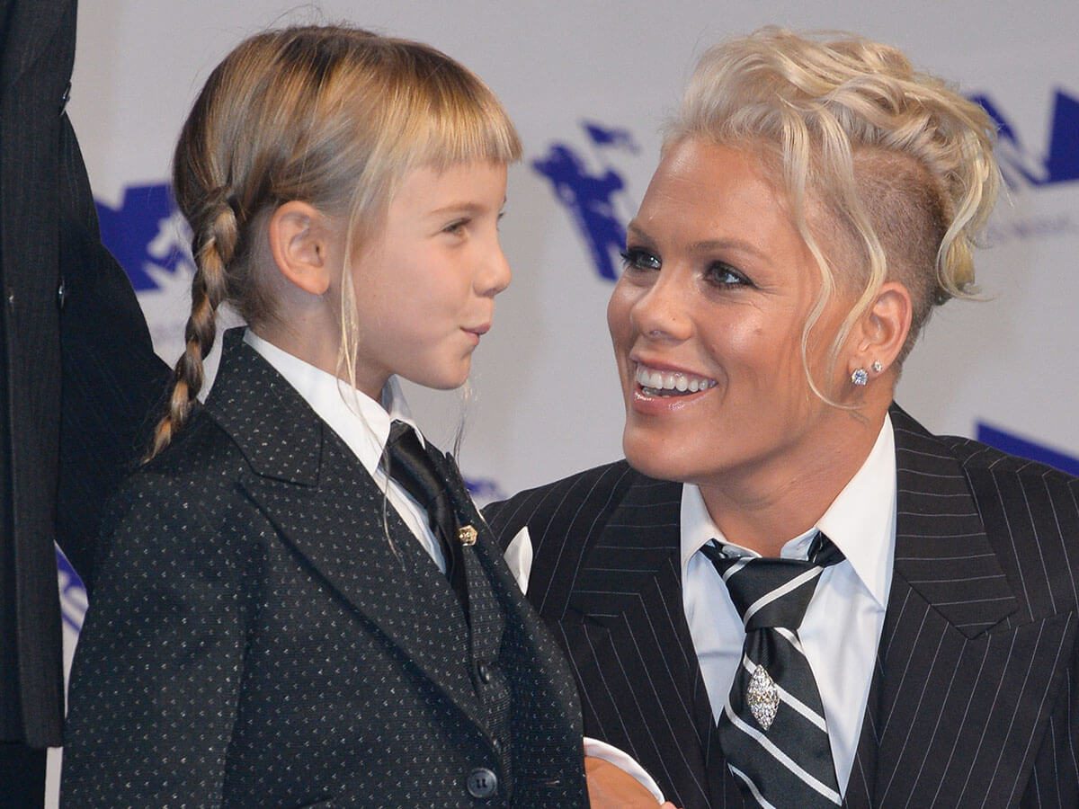 pink-s-11-year-old-daughter-stuns-crowd-with-beautiful-voice-familytoday