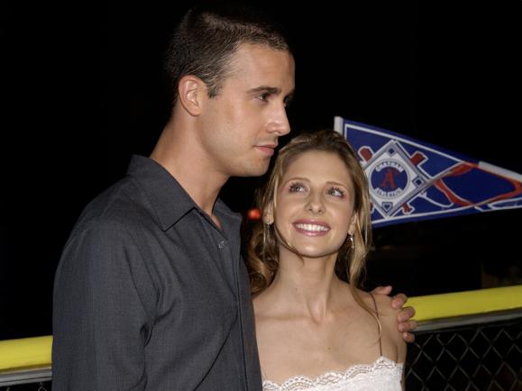 Sarah Michelle Gellar and Freddie Prinze